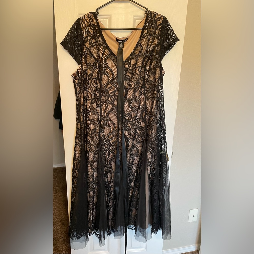 Candalite Black Lace OverlayCocktail Dress Sz 2X
